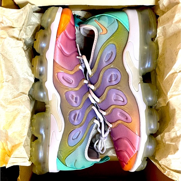 Womens Vapor max size 12